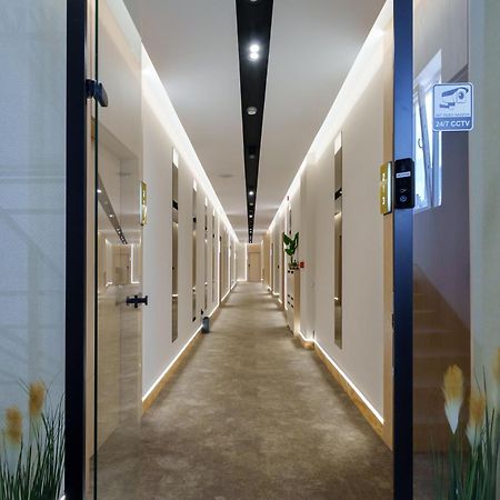 Move In Apartments Belgrado Esterno foto