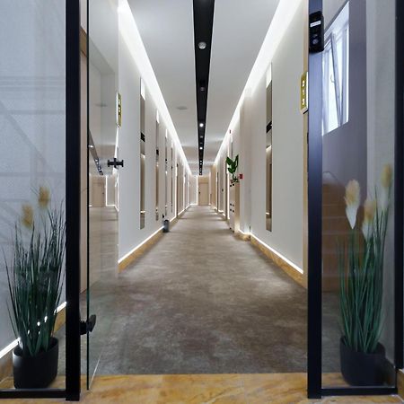 Move In Apartments Belgrado Esterno foto