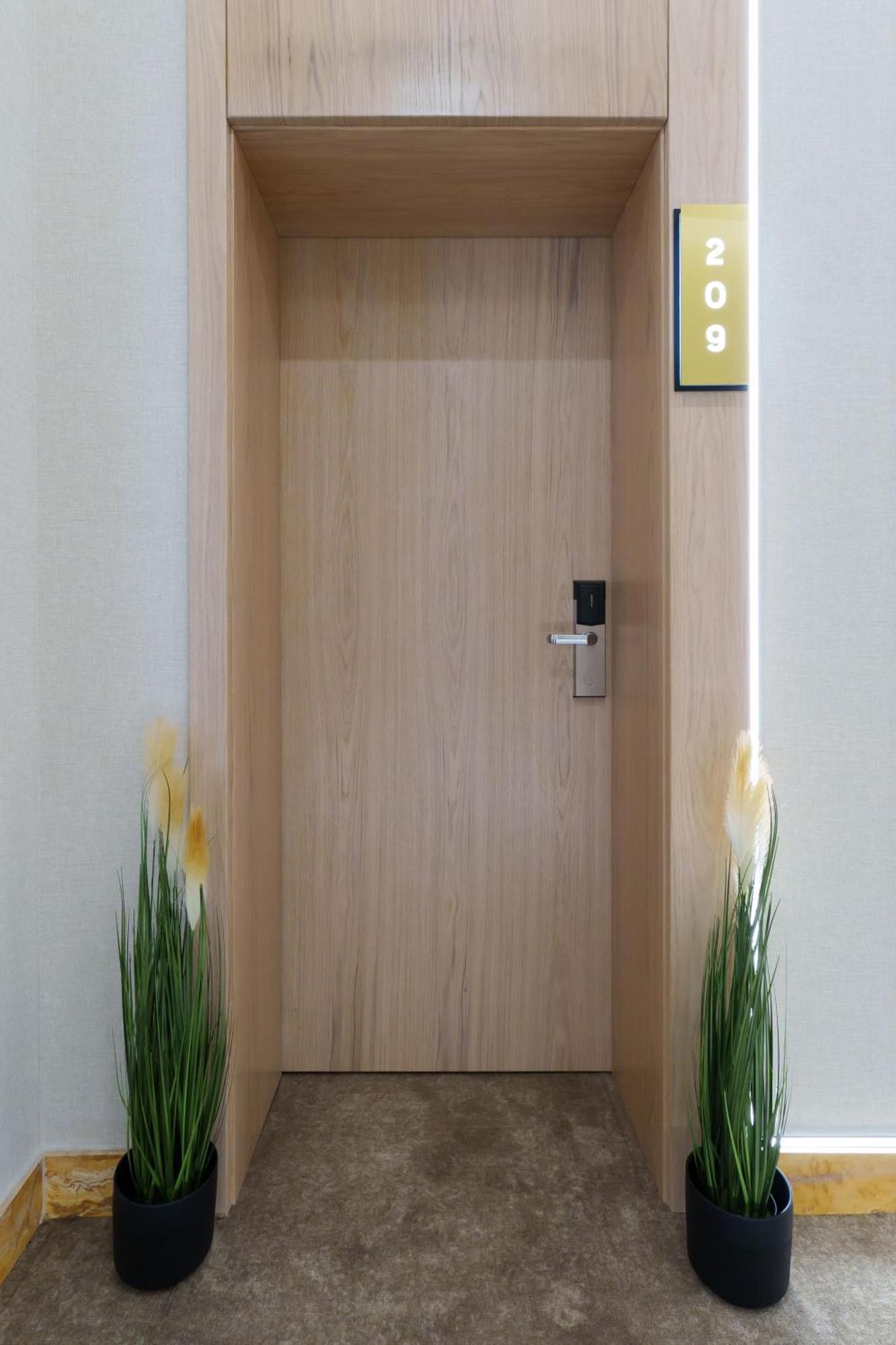 Move In Apartments Belgrado Esterno foto