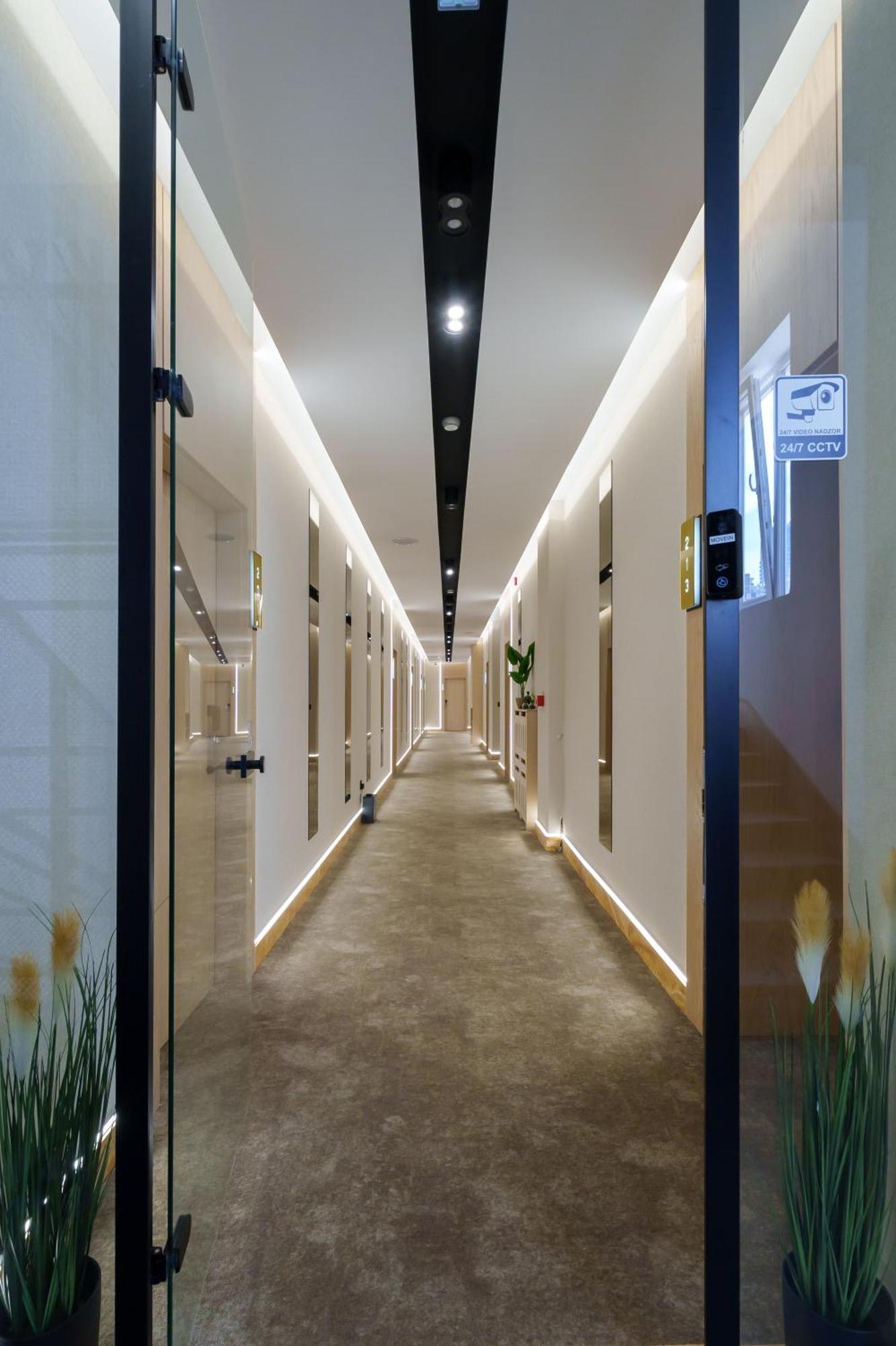 Move In Apartments Belgrado Esterno foto
