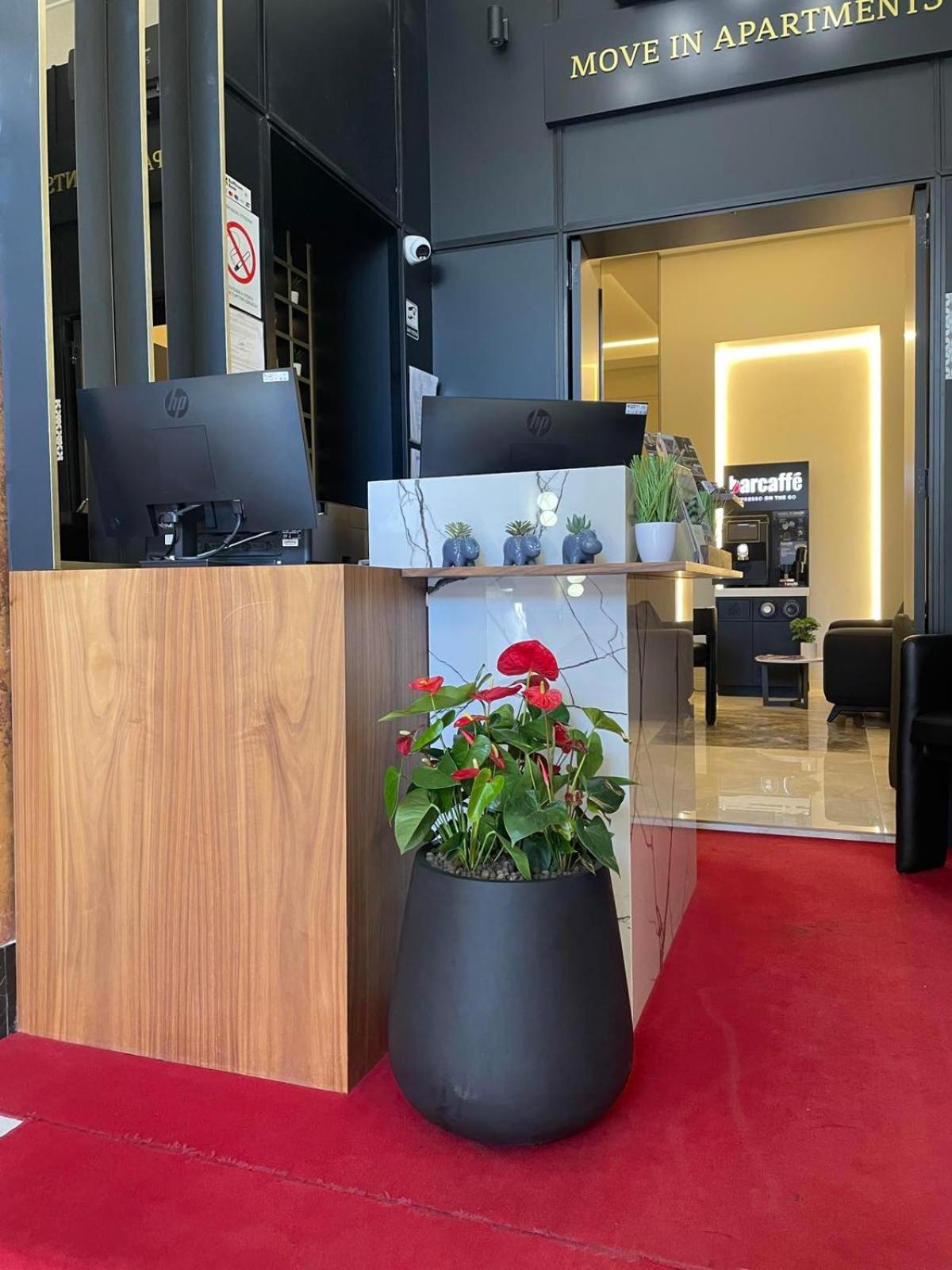 Move In Apartments Belgrado Esterno foto